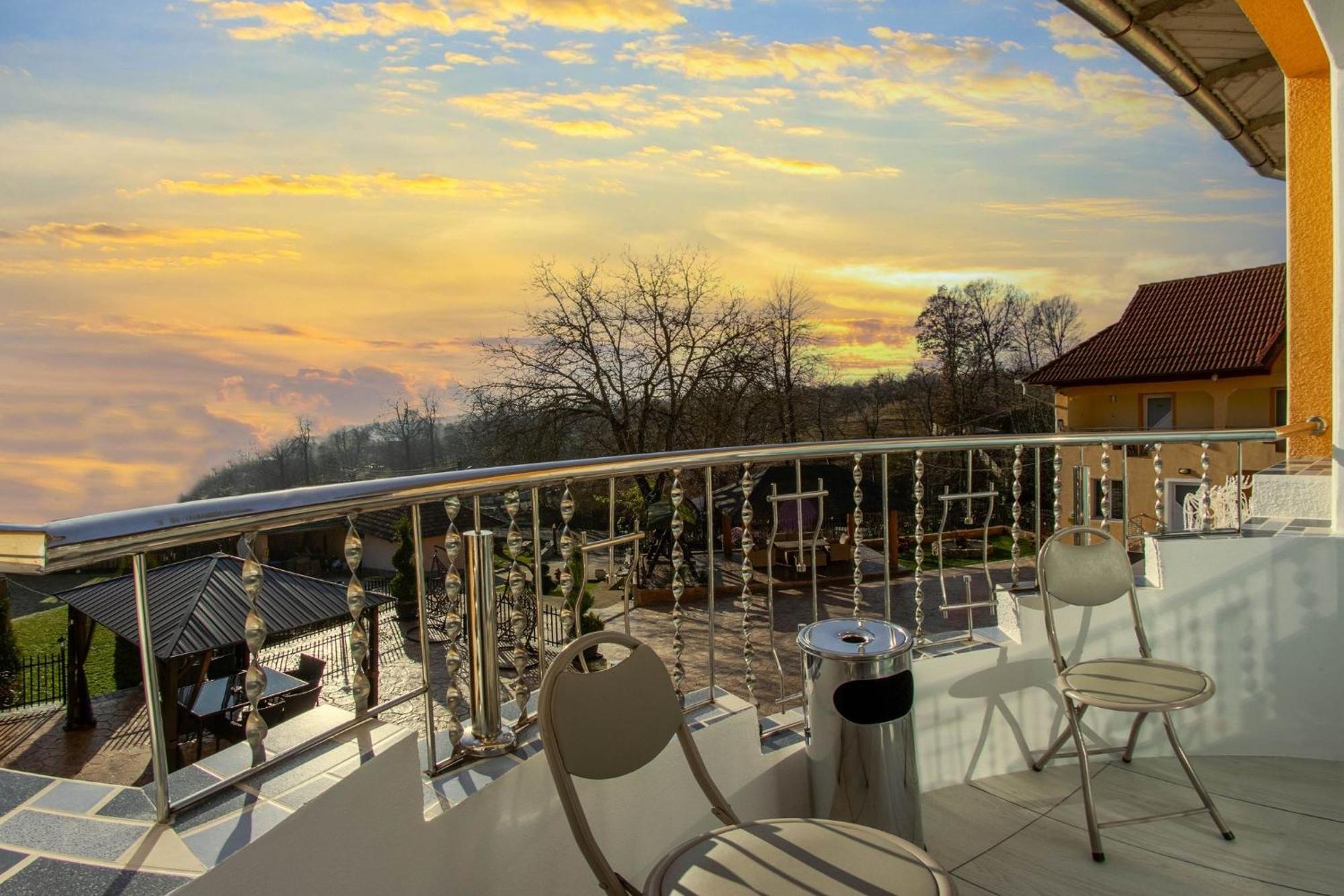 Valea Magurii Hotel Novaci Străini Exterior foto